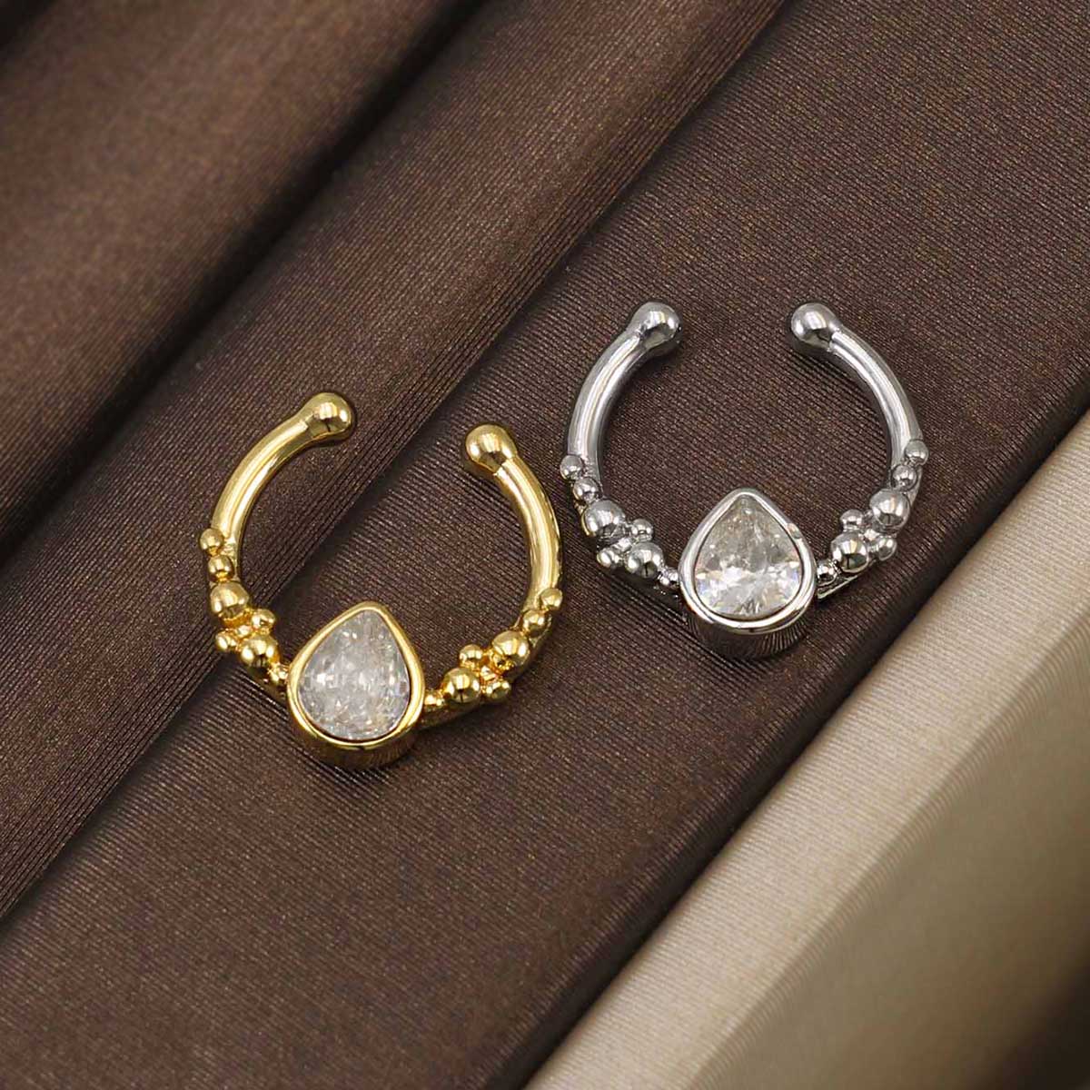 حلقة سيبتوم من الفولاذ المقاوم - مراجعة Septum Clicker Ring وسعره