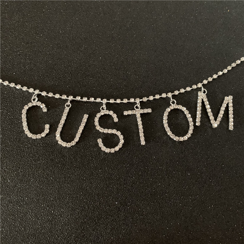 قلادة بحزام وأحجار الراين للنس - مراجعة Body Jewelry Goth وسعره