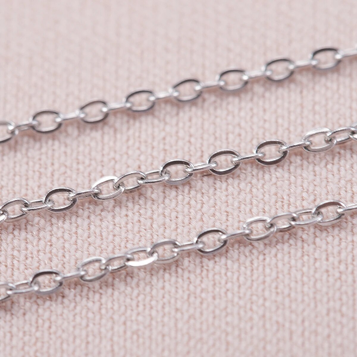 سلاسل رفيعة على شكل حرف O من ا - مراجعة Body Jewelry Usa وسعره