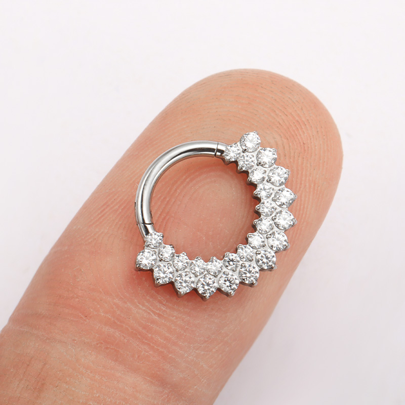 ASTM F136 التيتانيوم الفرس الح - مراجعة Septum Clicker Ring وسعره